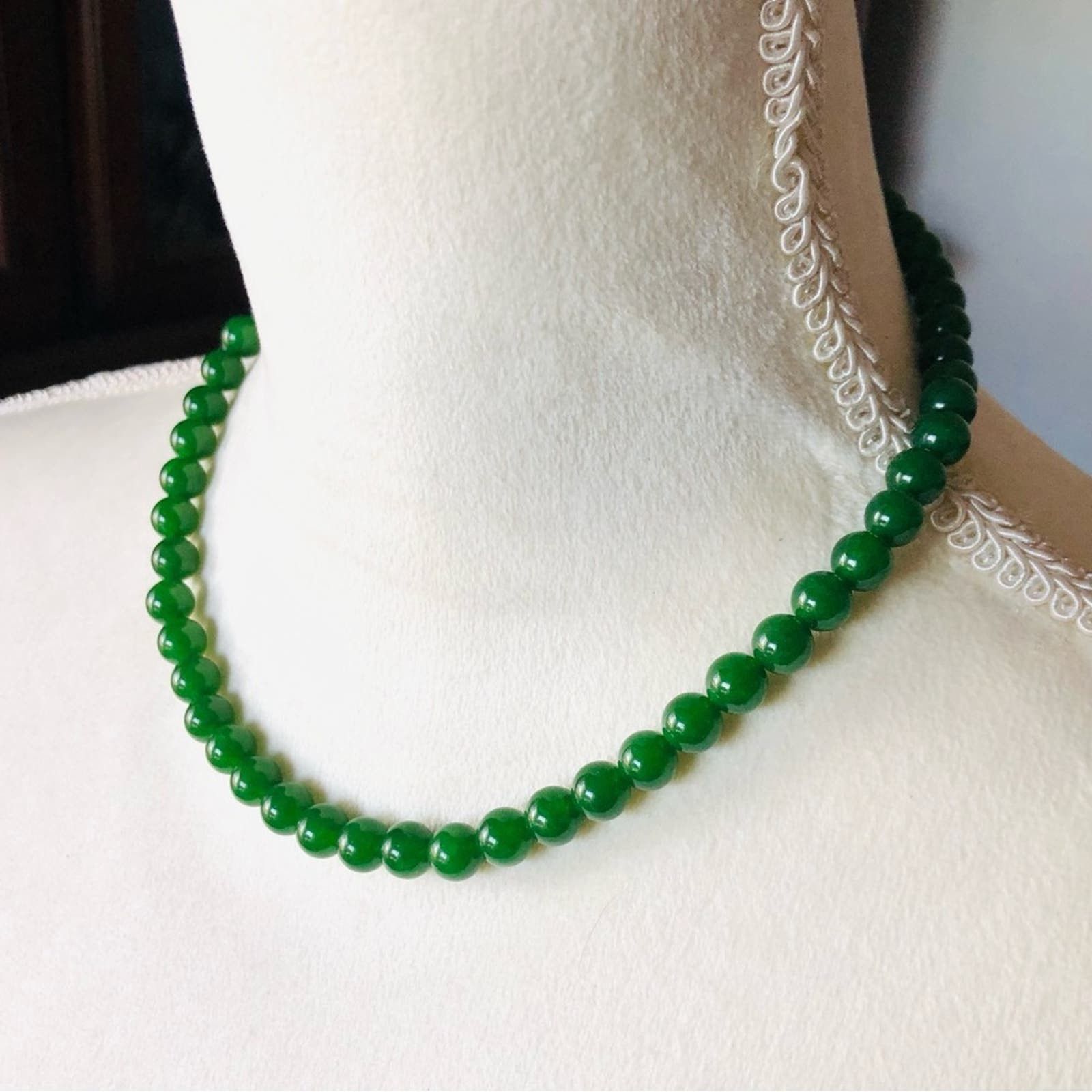 image of Jewelry Genuine Nephrite Jade 8Mm Round Bead Necklace in Green, Women's