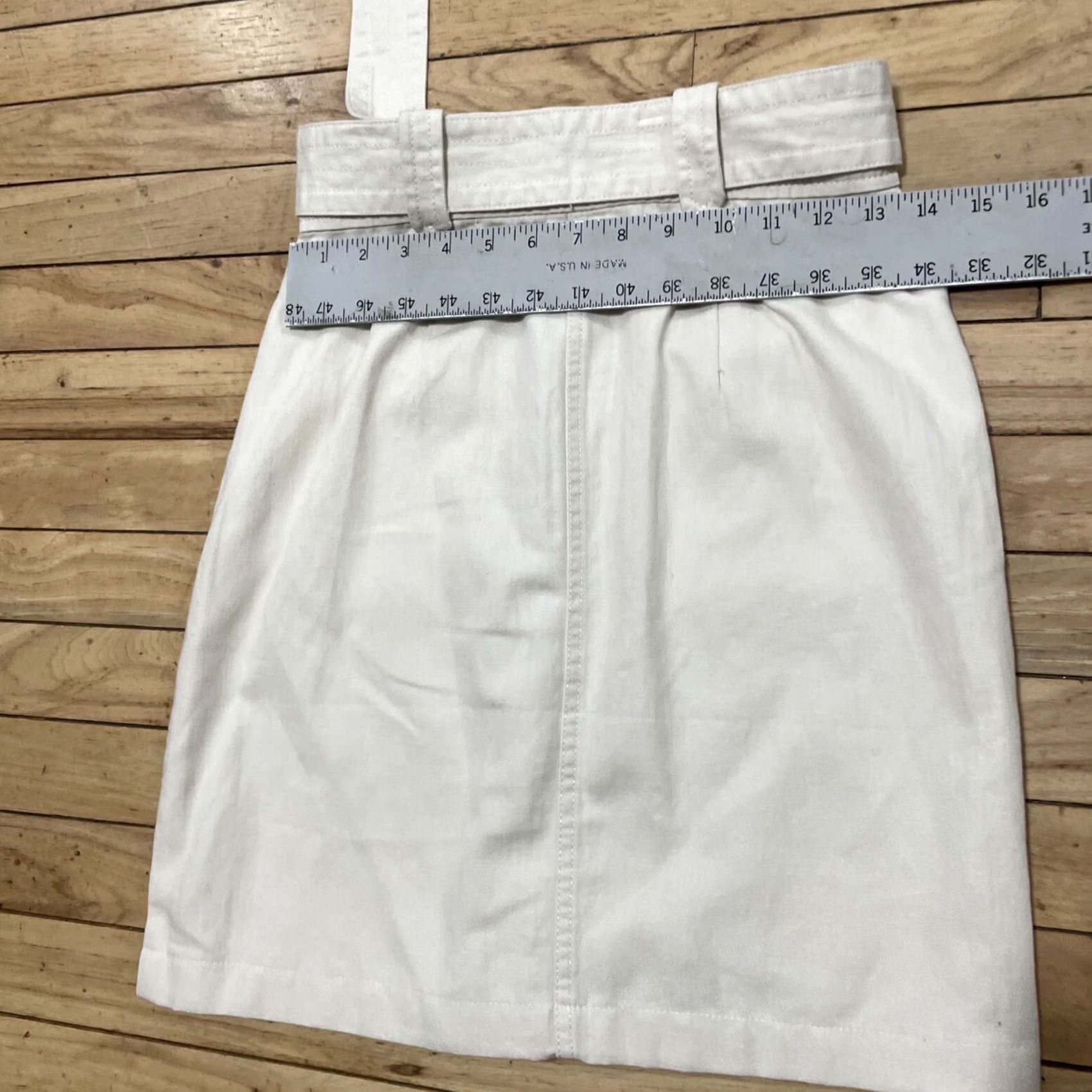 Vintage VINTAGE Military Button Front Twill Mini Skirt Women Petite 0 Belted Retro Cream 26x17 Size 25" / US 0 / IT 36 - 7 Thumbnail