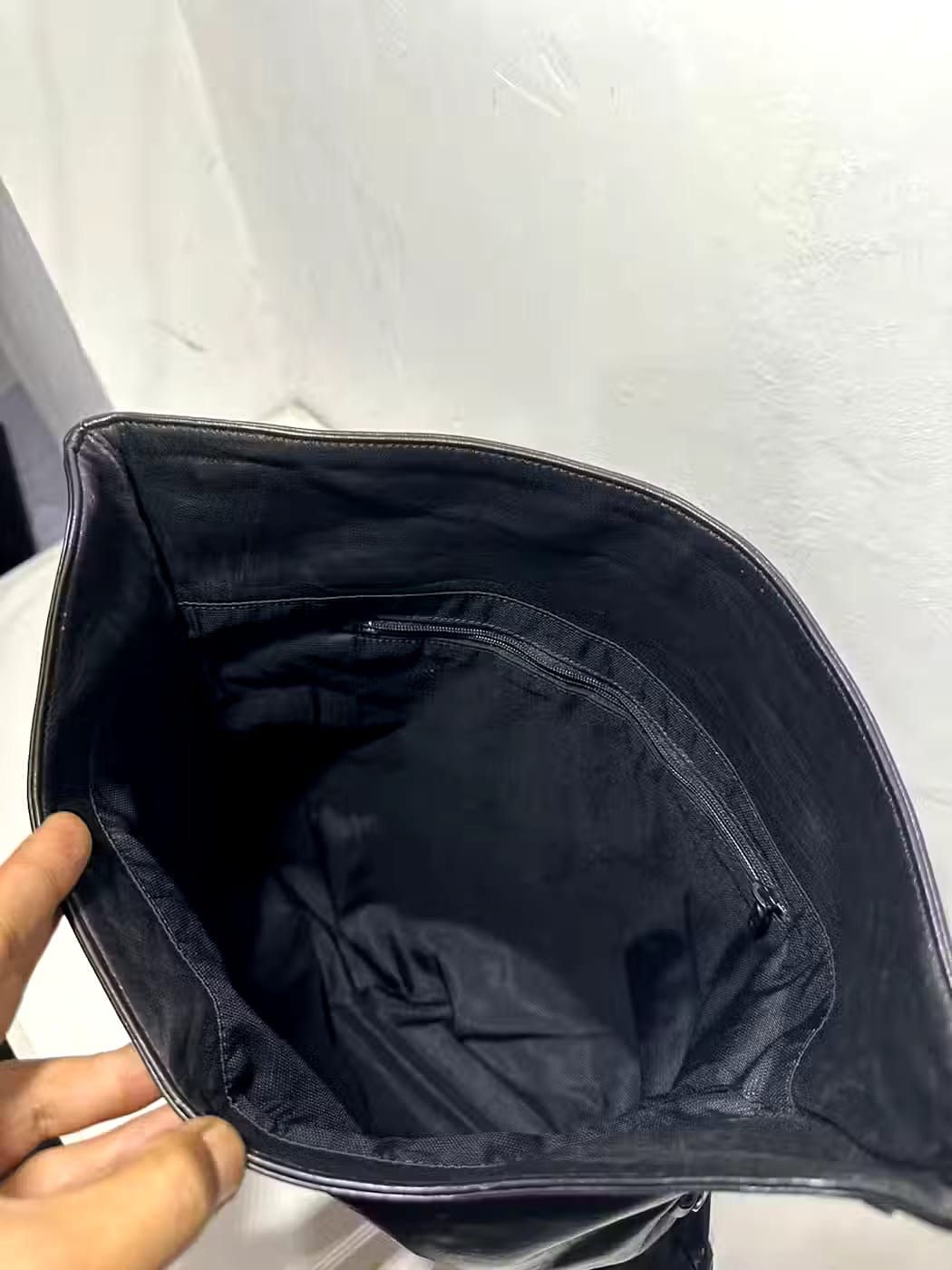 Issey Miyake Rare!!! Issey Miyake Design Studio Leather Clutch bag Size ONE SIZE - 7 Thumbnail