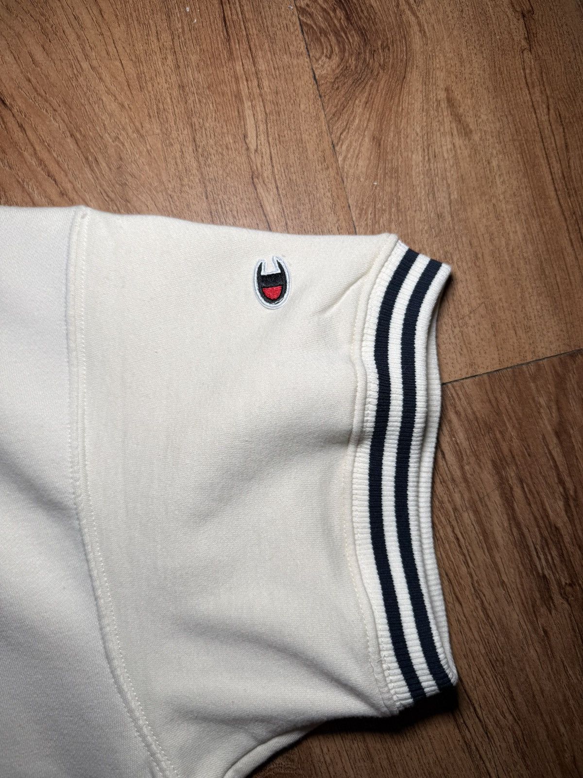 Champion CHAMPION “jersey” (size XL/fits like mens S-M) Size US S / EU 44-46 / 1 - 3 Thumbnail