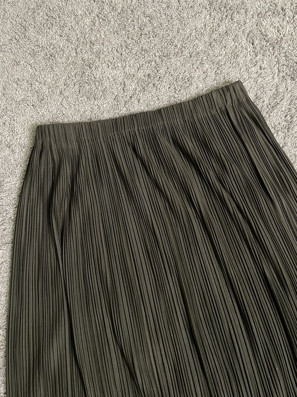Issey Miyake Issey Miyake Pleats Please Midi Skirt Size 32" / US 10 / IT 46 - 2 Thumbnail