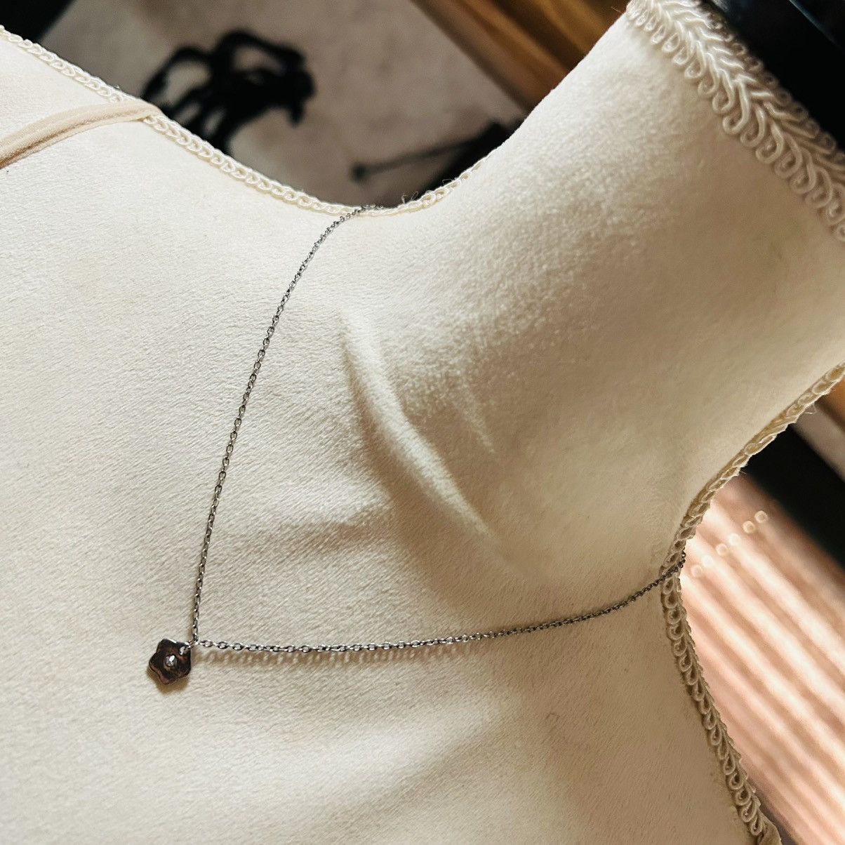 Handmade Handcrafted clear glass stone accent flower pendant necklace Size ONE SIZE - 1 Thumbnail