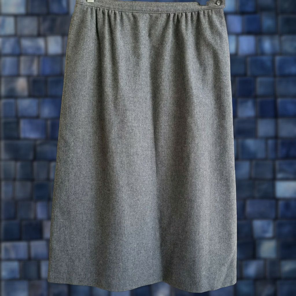 Pendleton PENDLETON Woman 100% Virgin Wool Charcoal Gray 30 in. Waist Size 8 Skirt Size 30" / US 8 / IT 44 - 1 Thumbnail