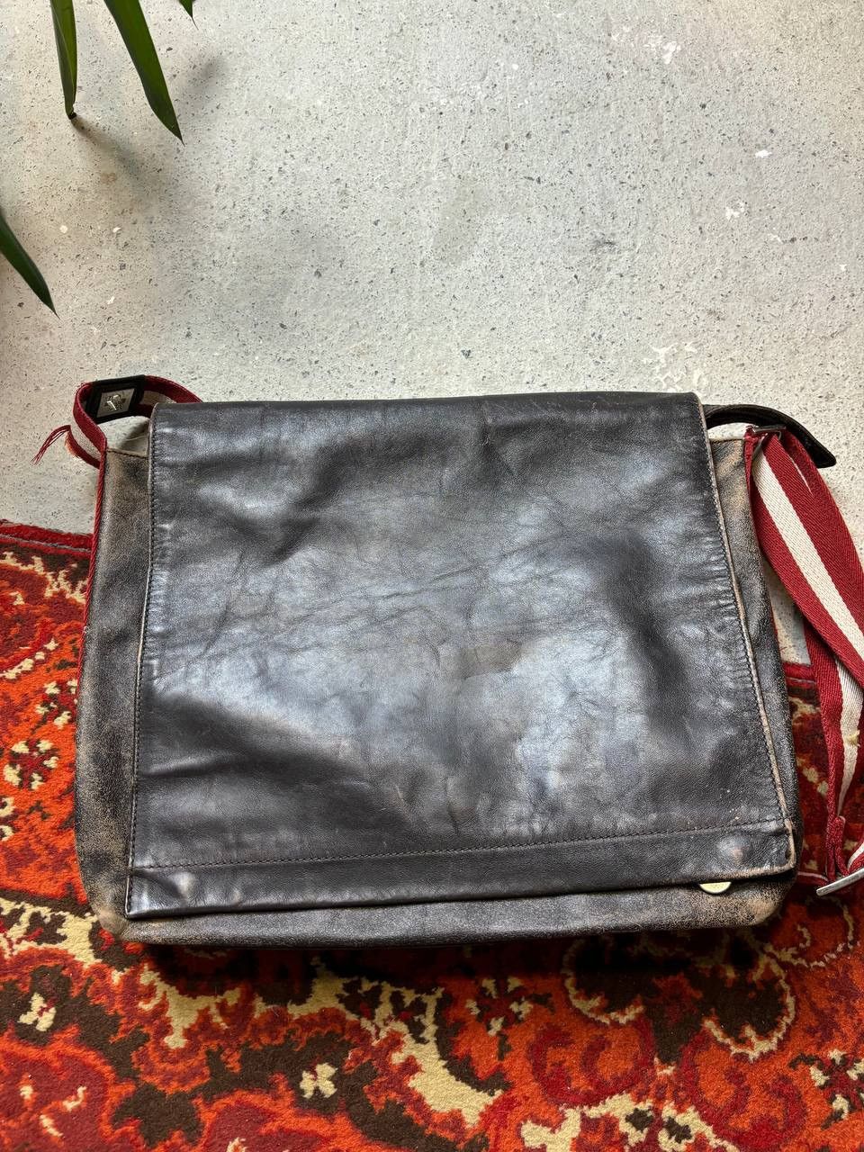 Bally × Vintage Vintage Y2K Bally Leather Messenger Crossbody Shoulder Bag Size ONE SIZE - 2 Thumbnail