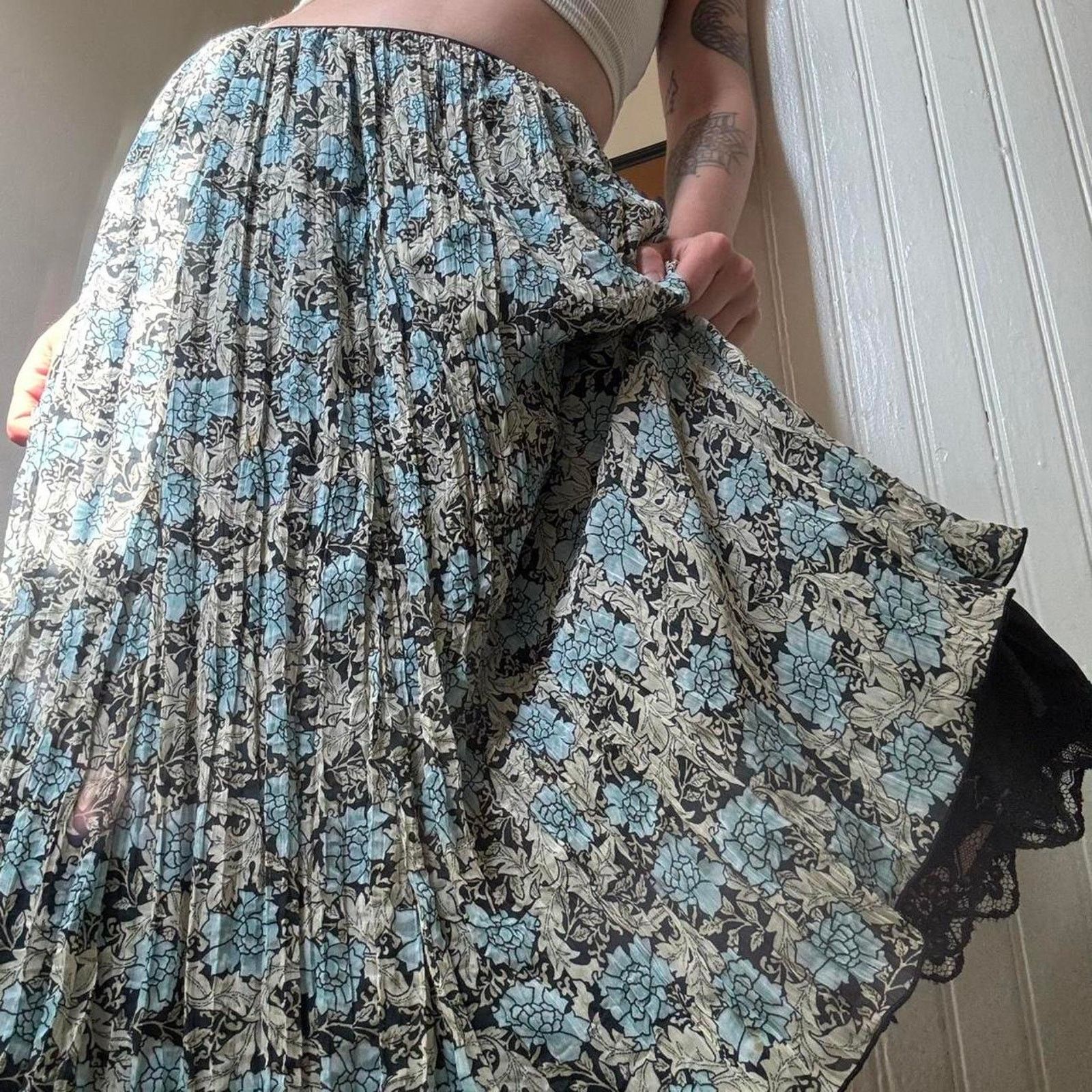 Worthington Vintage Worthington Blue Floral Midi Skirt Medium Y2K Fairy Size 24" / US 00 / IT 34 - 1 Thumbnail