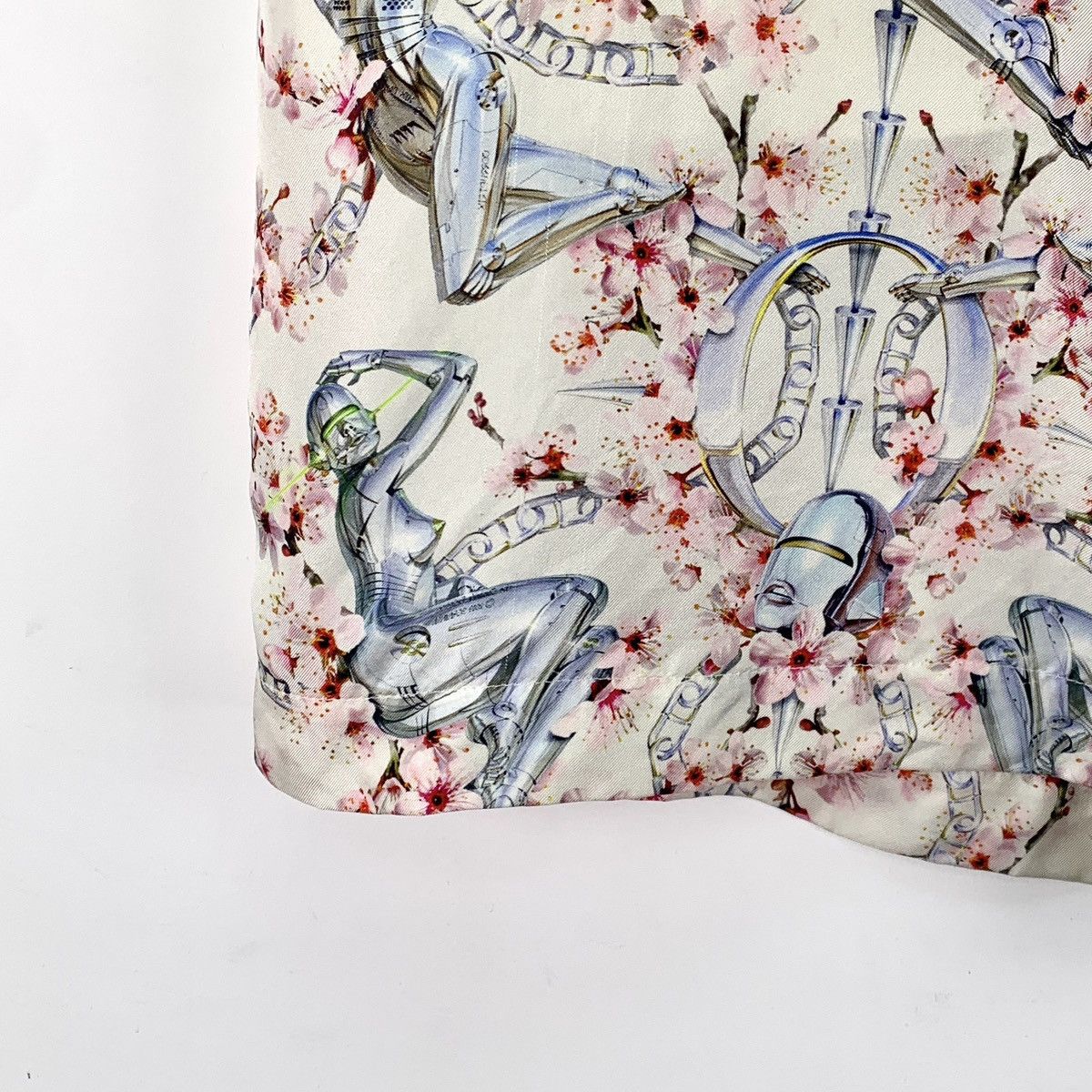 Dior Dior x Sorayama Robot Printed Silk Casual Shorts K26WX Size US 34 / EU 50 - 4 Thumbnail