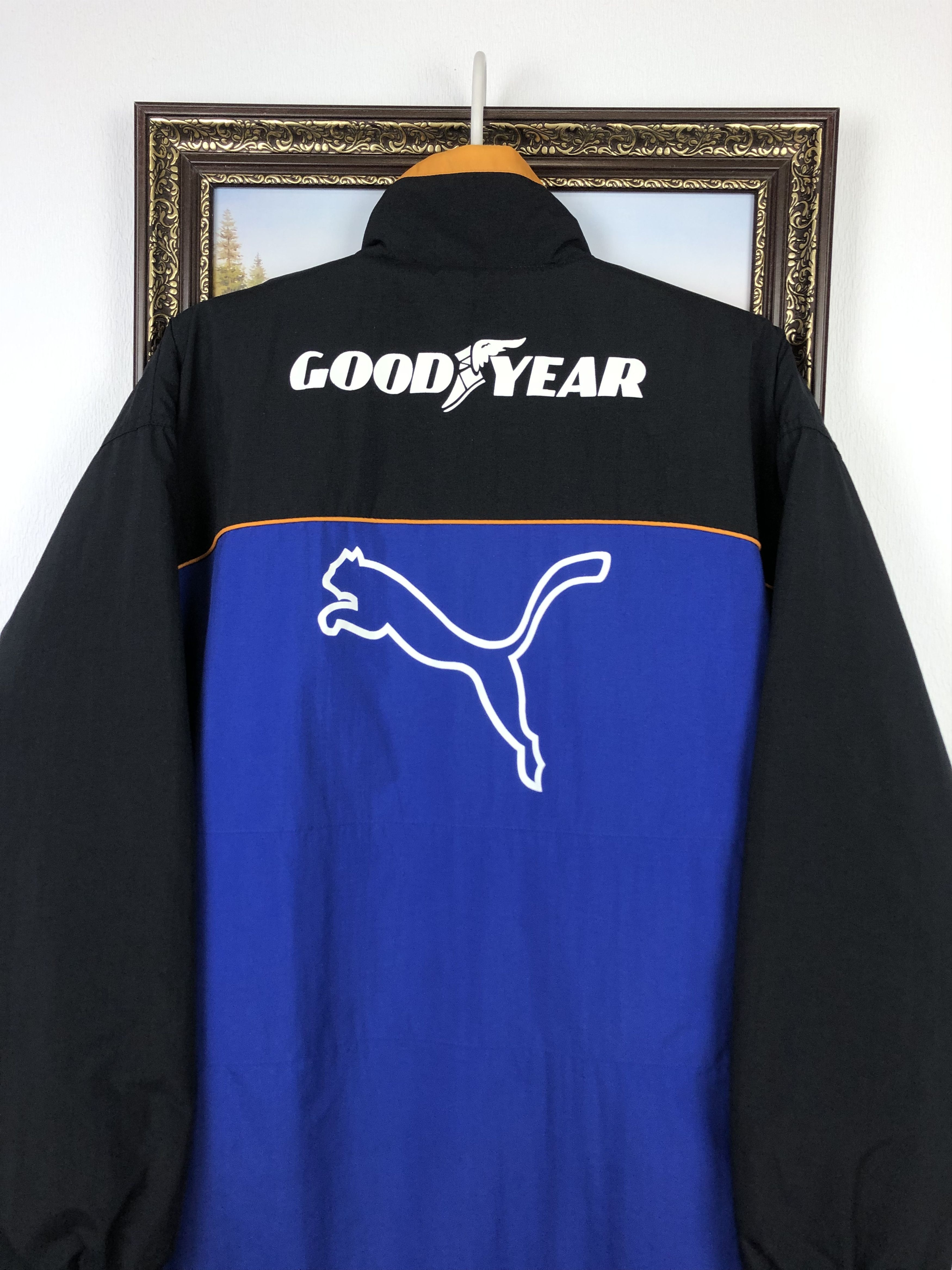 Puma Vintage Wolverhampton Wolves Football Jacket Soccer Bomber Size US M / EU 48-50 / 2 - 9 Thumbnail