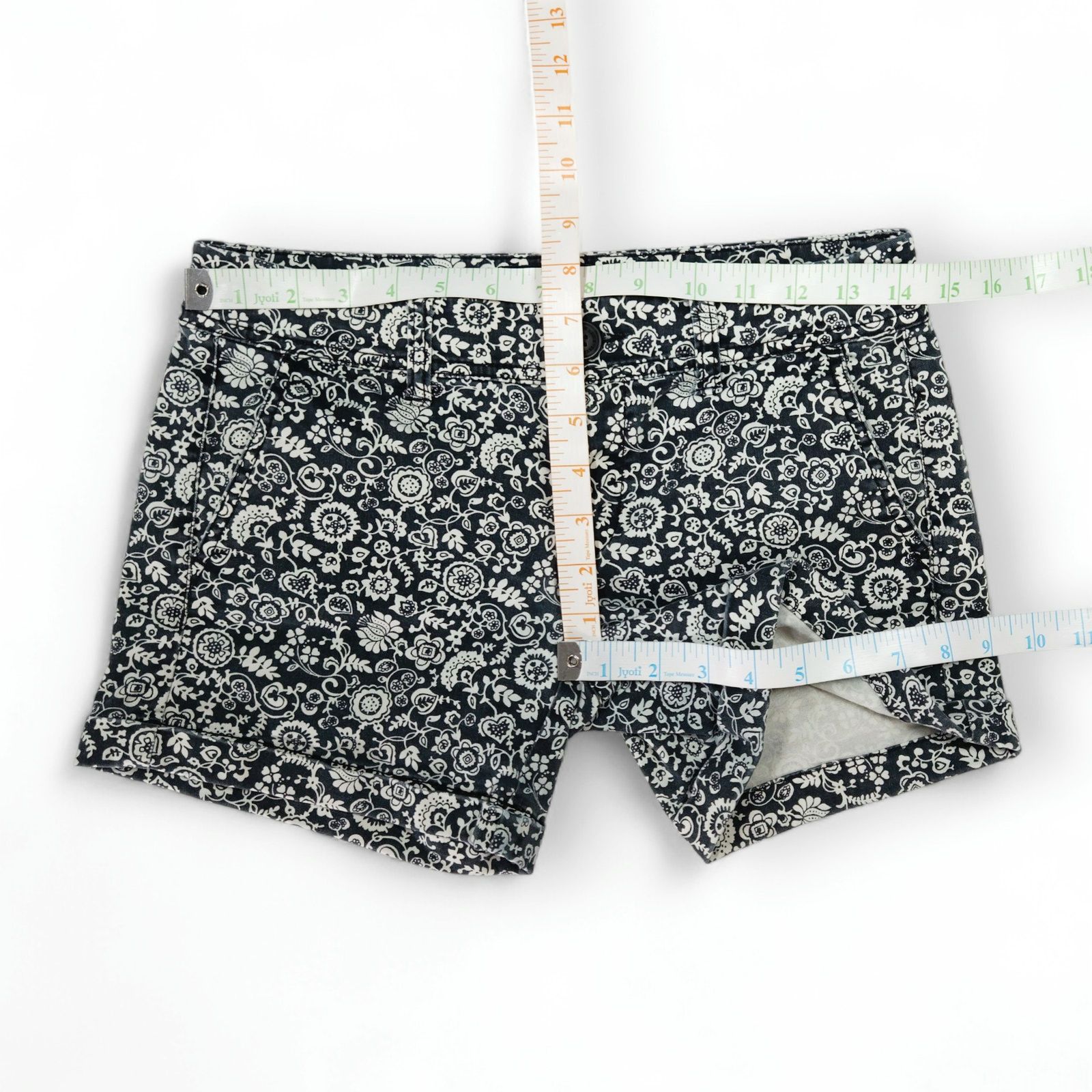 American Eagle Outfitters EUC American Eagle Midi Stretch Chino Shorts Sz. 0 Floral Size 25" / US 0 / IT 36 - 6 Thumbnail