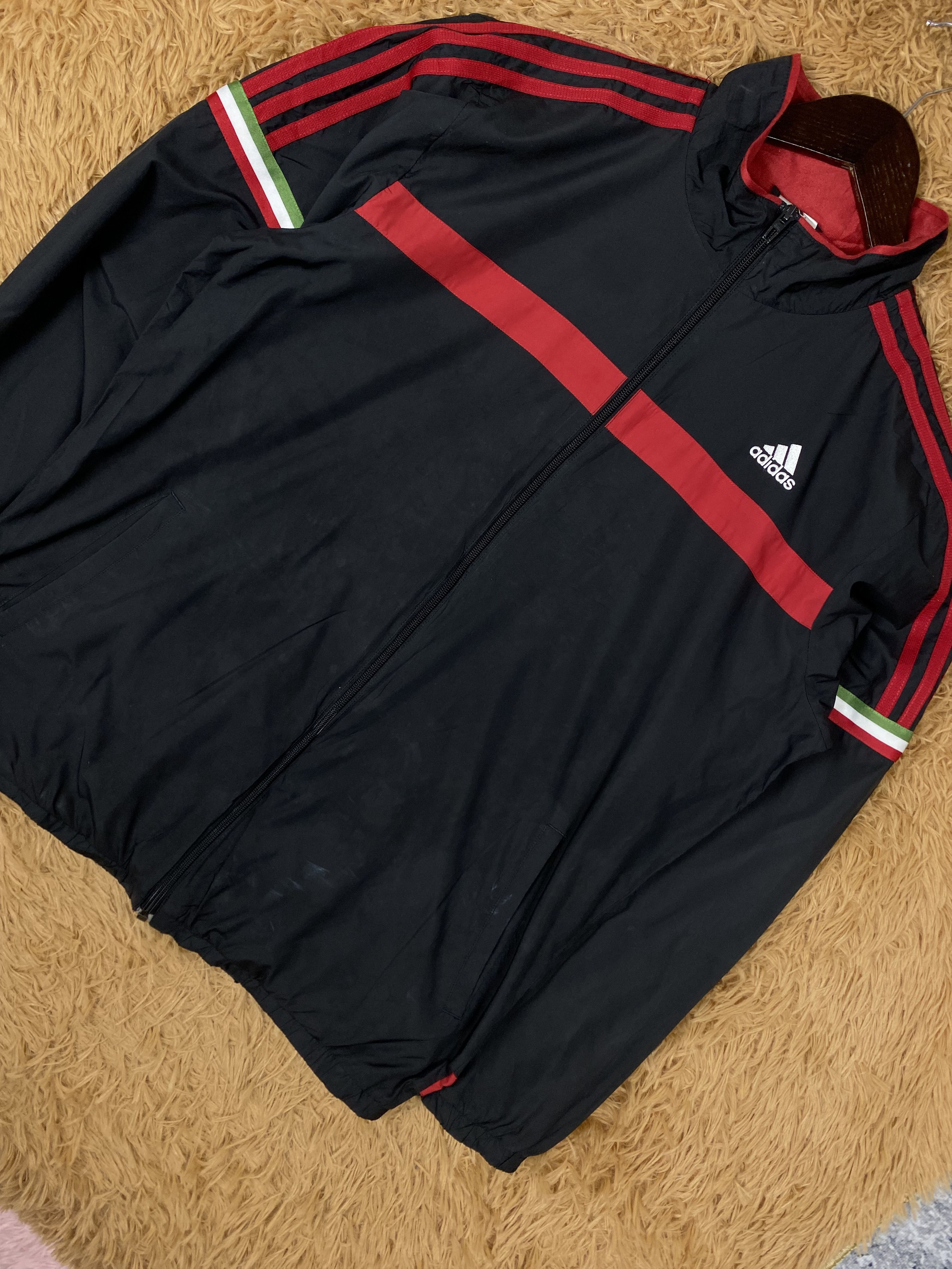 Adidas Vintage Adidas 3 Stripe Big Logo Windbreaker Jacket PS0348 Size US S / EU 44-46 / 1 - 2 Thumbnail