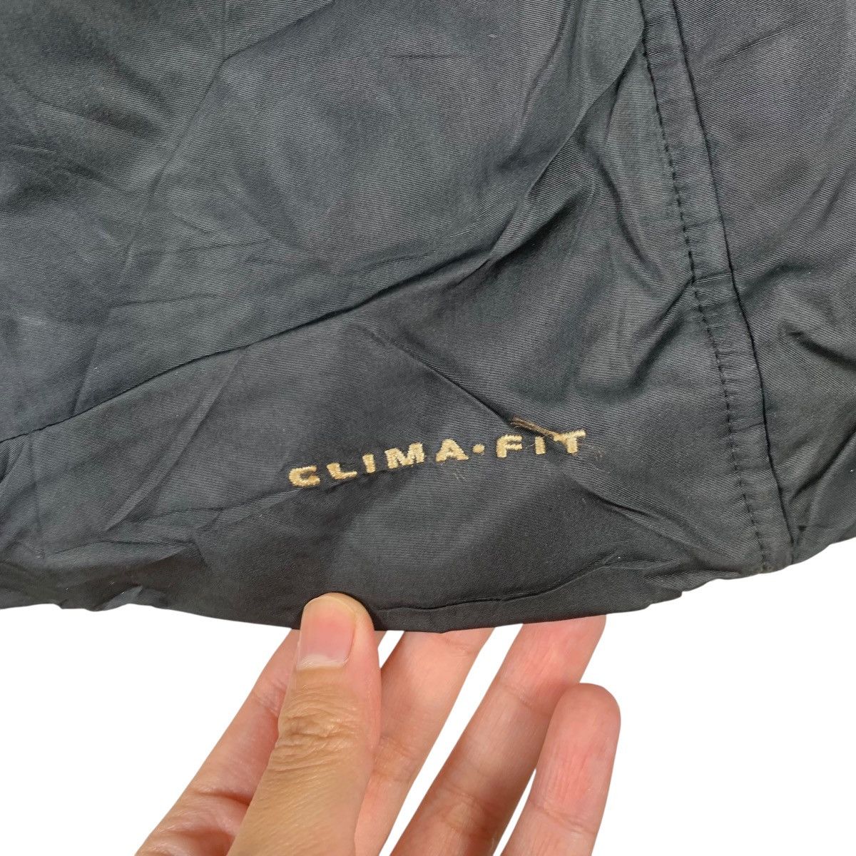 Nike Vintage NIKE SWOOSH CLIMA-FIT Light Puffer Jacket Blue Size US L / EU 52-54 / 3 - 6 Thumbnail