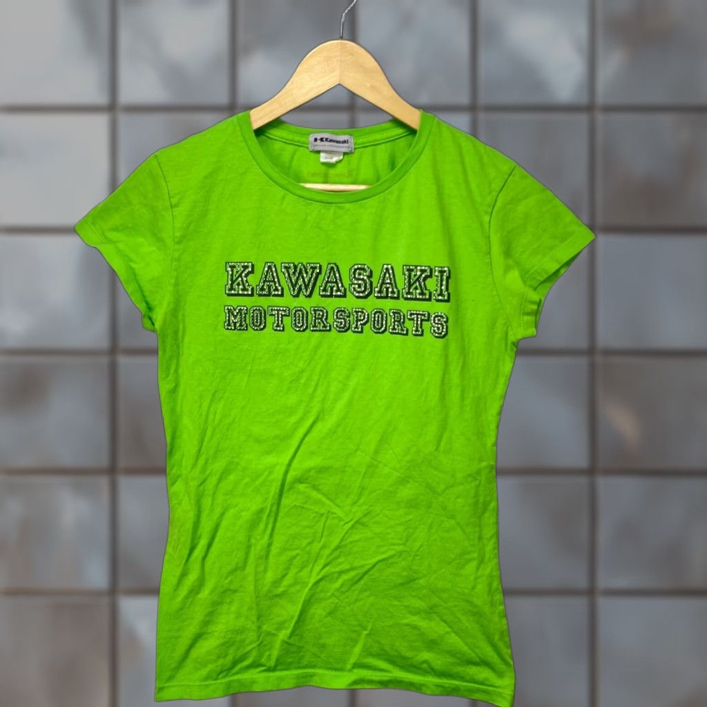 Vintage VINTAGE Kawasaki Y2K Motorsports T-Shirt Women’s XL Racing Shirt Womens XL Green Kawasaki Y2K Racing Size XL / US 12-14 / IT 48-50 - 1 Thumbnail