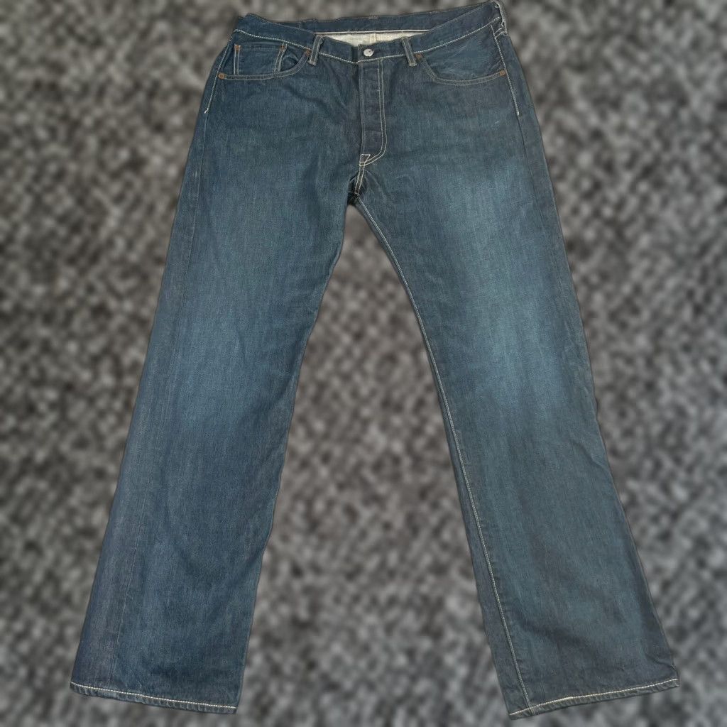 Levi's VINTAGE Levi's 501 Jeans Mens 38x33 Straight Fit Dark Wash Cotton 90s Y2K Streetwear Size US 38 / EU 54 - 1 Thumbnail