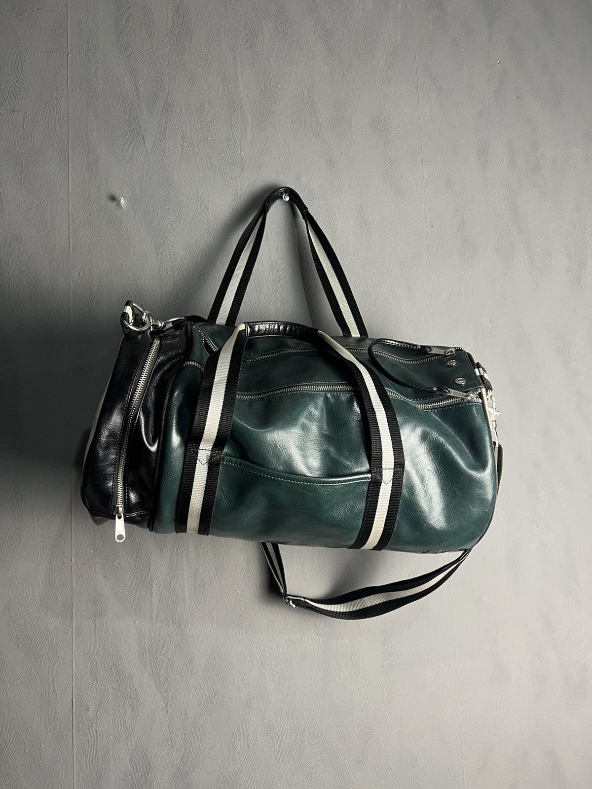 Fred Perry Fred Perry Shoulder Bag Leather Size ONE SIZE - 4 Thumbnail