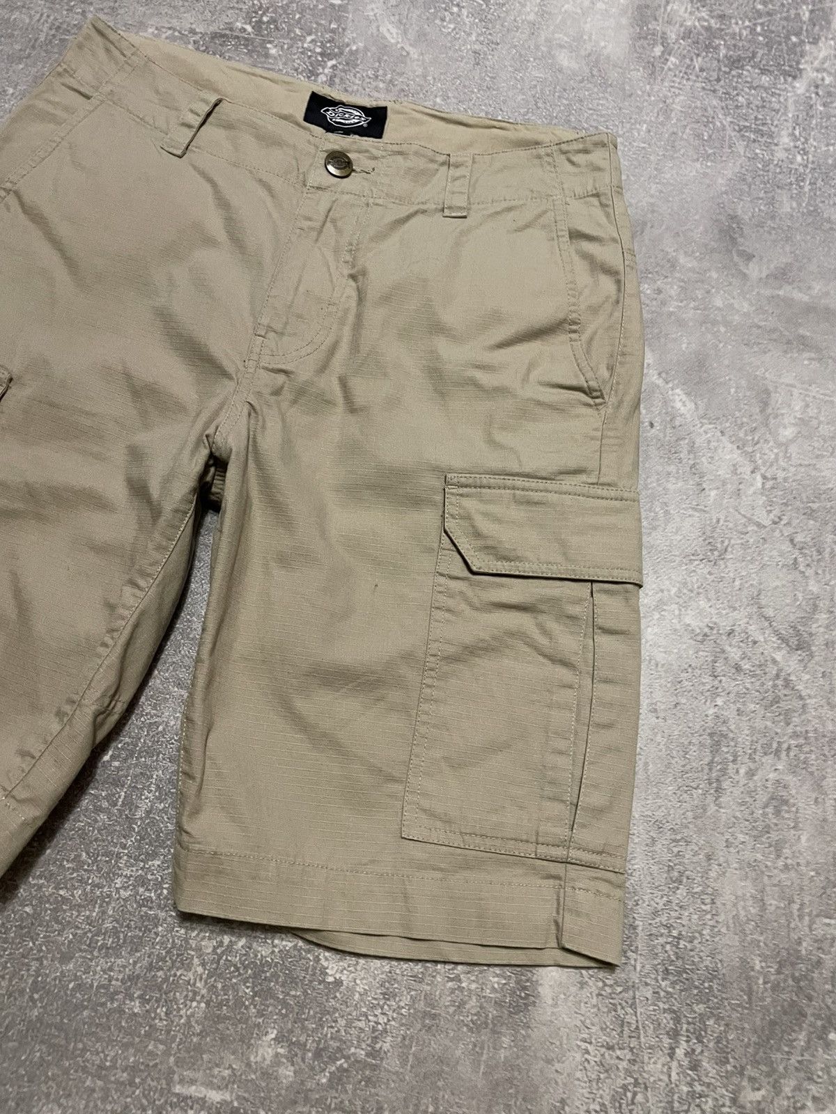 Dickies × Vintage Vintage Dickies Baige Cargo Shorts Size 30 Size US 30 / EU 46 - 5 Thumbnail