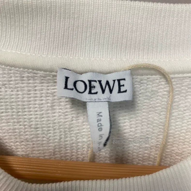 Loewe Loewe White logo embroidered round neck long sleeve sweats Size M / US 6-8 / IT 42-44 - 3 Thumbnail
