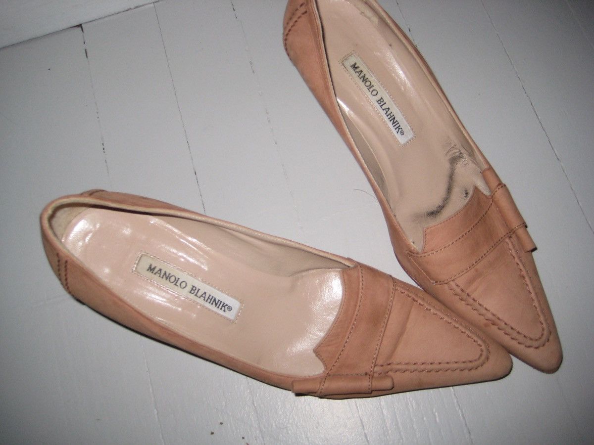 Manolo Blahnik Manolo Blahnik Tan Leather Kitten Heel Size US 7 / IT 37 - 3 Thumbnail