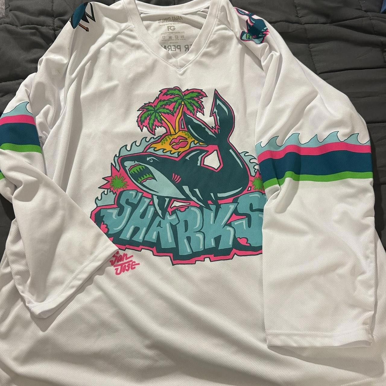 NHL NHL Men's White and Multi Shirt Size US M / EU 48-50 / 2 - 1 Thumbnail