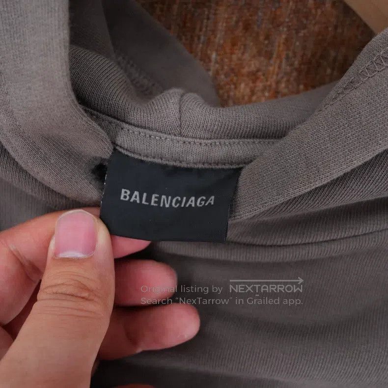 Balenciaga Balenciaga Double B Embroidery Qilin Arm Hoodie Beige Size US S / EU 44-46 / 1 - 4 Thumbnail