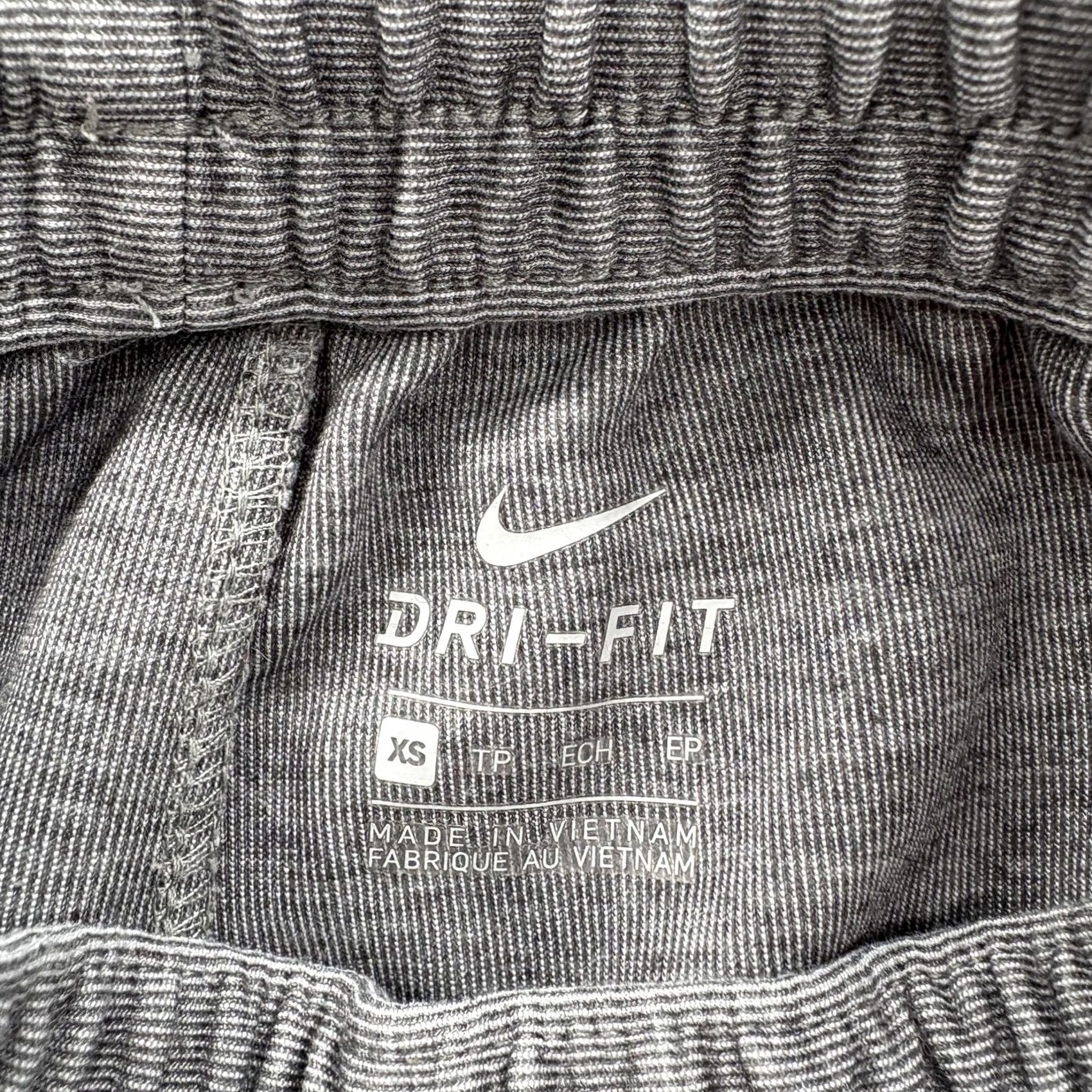 Nike Nike Dri-Fit Pants Mens XS Gray French Terry Joggers Slim Tapered Pockets Zip Pocket Athletic Gym Running Jogging Size US 27 - 3 Thumbnail