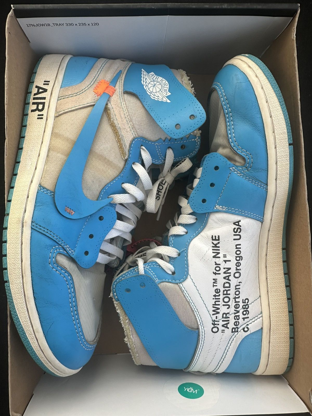 Jordan Brand × Off-White Off-White Jordan 1 Retro High OG “UNC” Size US 11.5 / EU 44-45 - 1 Thumbnail