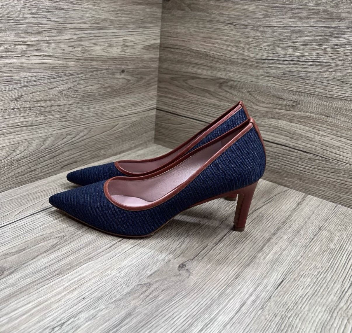 Max Mara MaxMara Dark Blue High Heels J41 Size US 6 / IT 36 - 1 Thumbnail