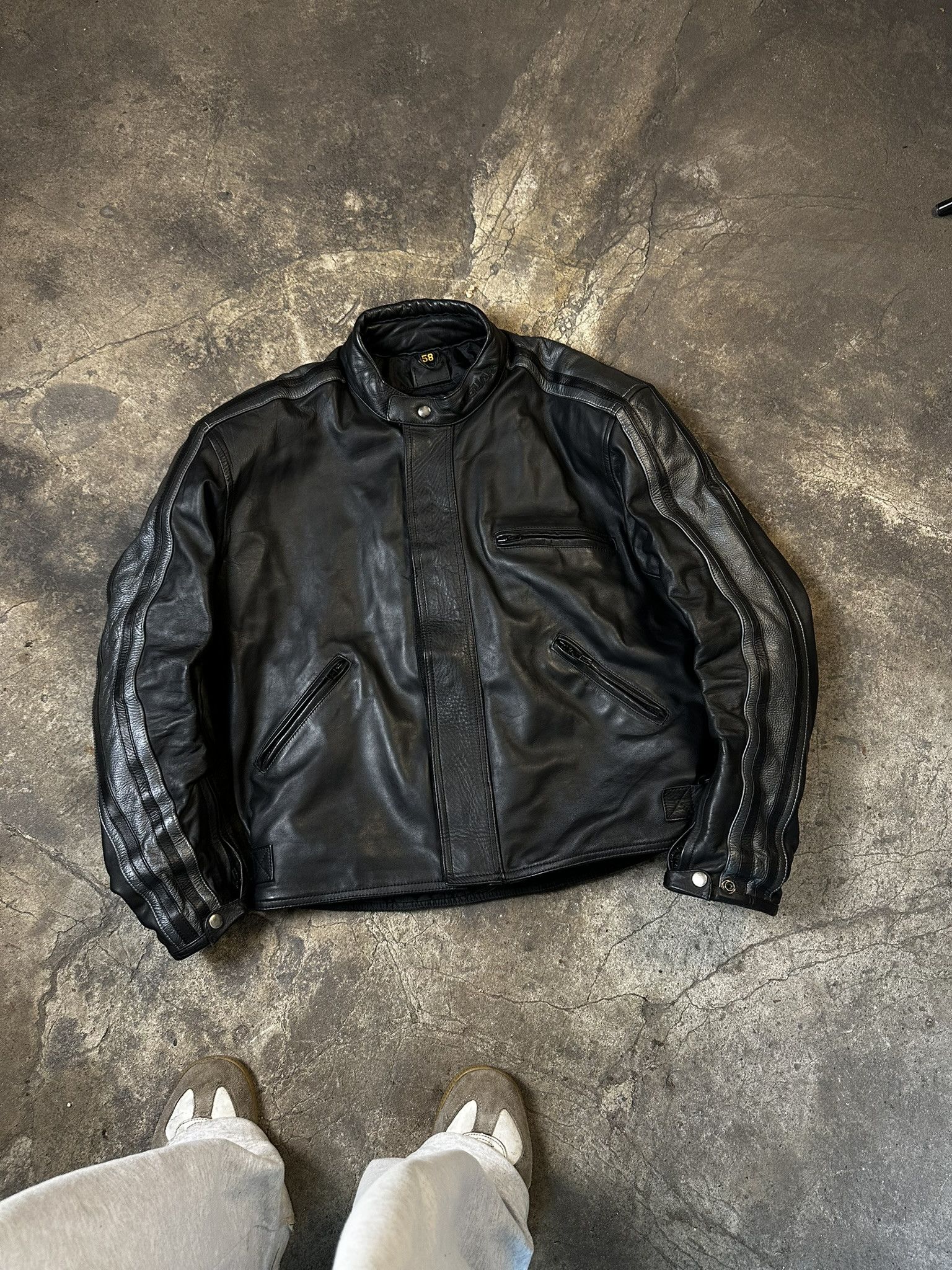 Genuine Leather Vintage Jaguar Biker Leather Moto Boxy Jacket Size US L / EU 52-54 / 3 - 1 Thumbnail