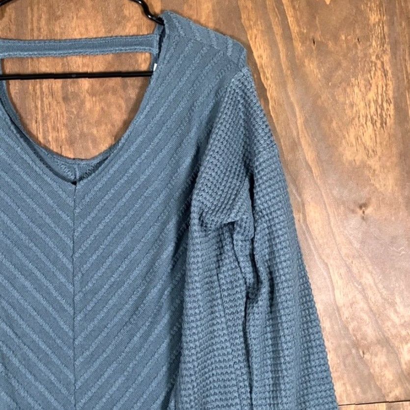 BKE BKE Womens Top Blue Textured V-Neck Long Sleeve Open Back XS Pullover Size XS / US 0-2 / IT 36-38 - 5 Thumbnail