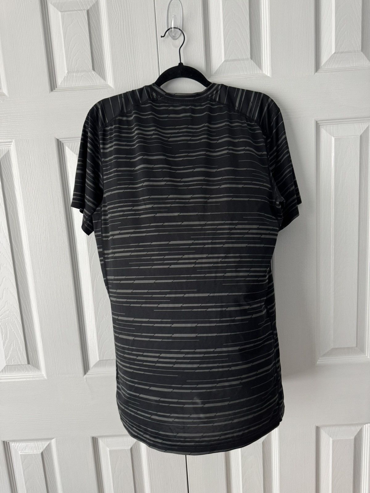 Nike Nike Black CharcoalGrey Striped T-Shirt M FittedSwooshJordan Size US M / EU 48-50 / 2 - 3 Thumbnail