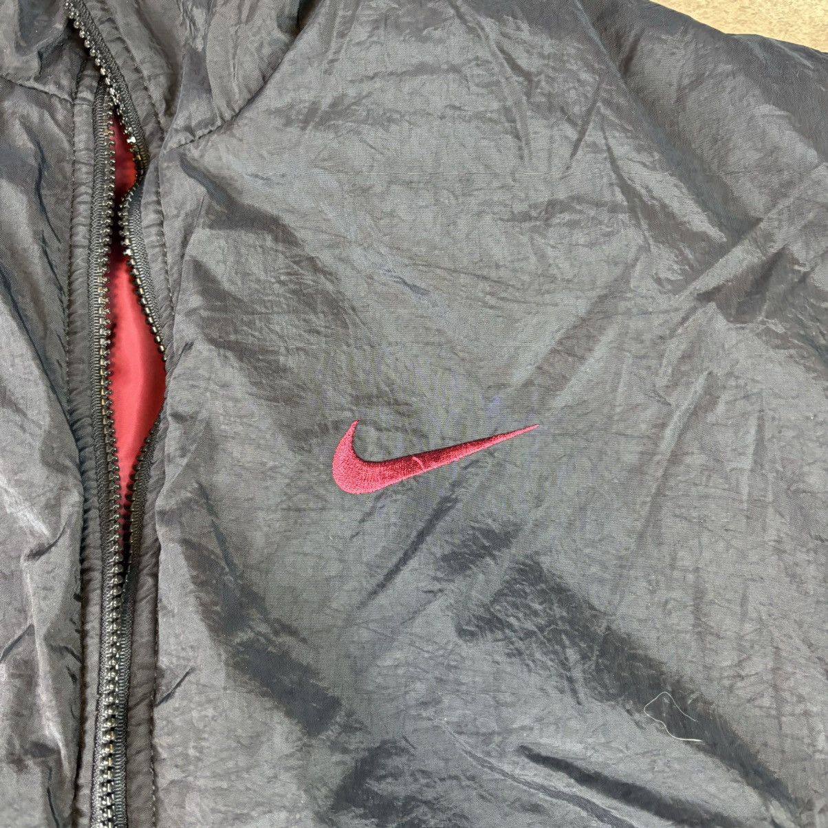 Nike Vintage 90s black/red nike puffer jacket 2 side pockets Size US XL / EU 56 / 4 - 6 Thumbnail