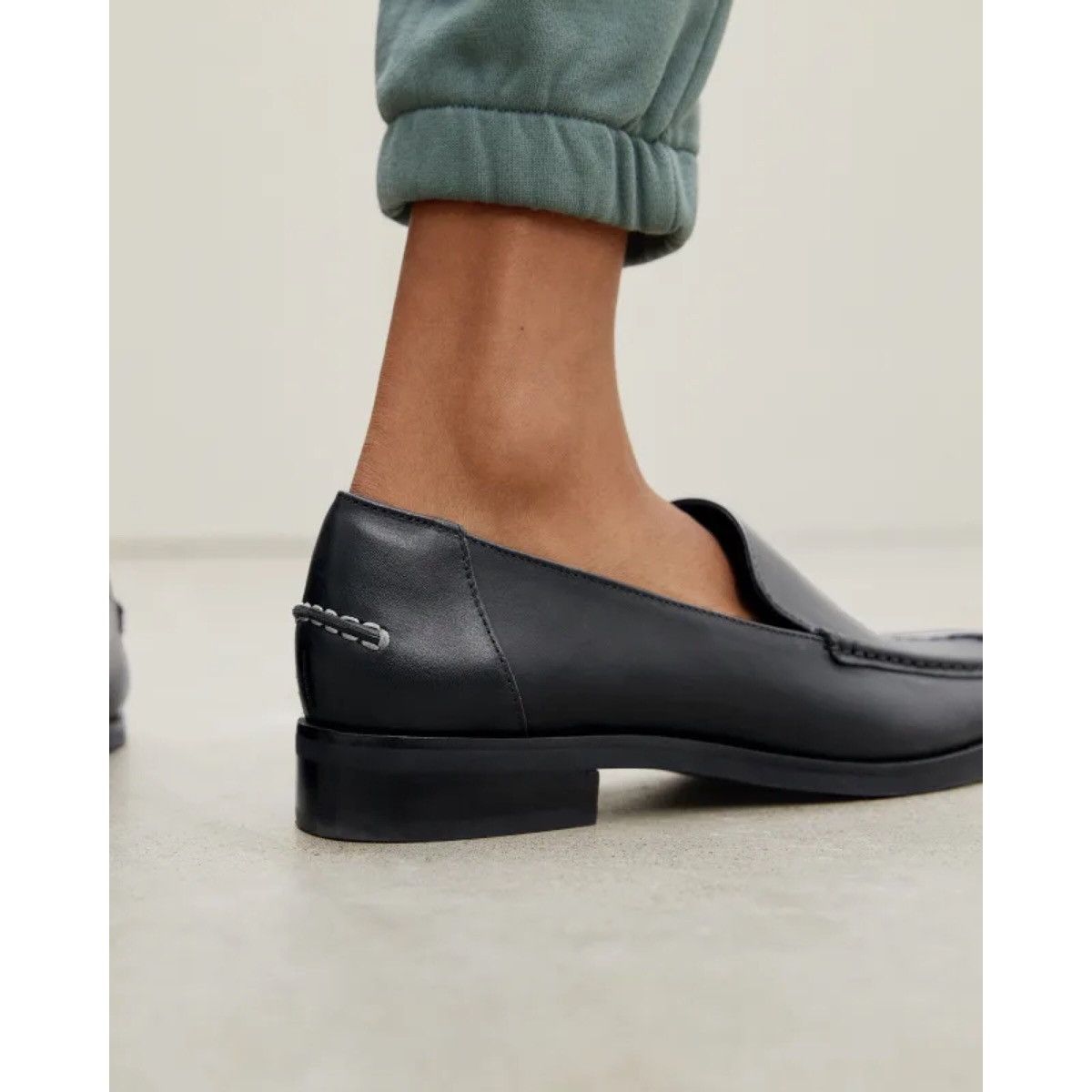 Everlane shops Women's The Modern Loafer Black Italian Leather Slip On Loafers Size 8