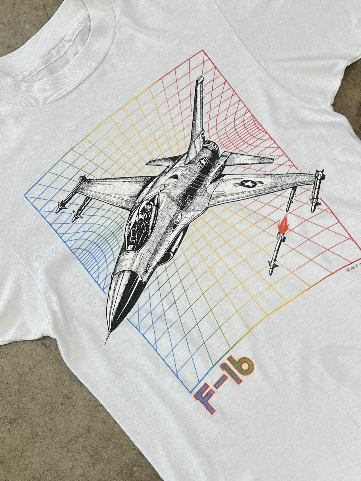 Vintage Vintage F-16 Geometric Fighter Plane Single Stitch Medium Size US M / EU 48-50 / 2 - 1 Thumbnail