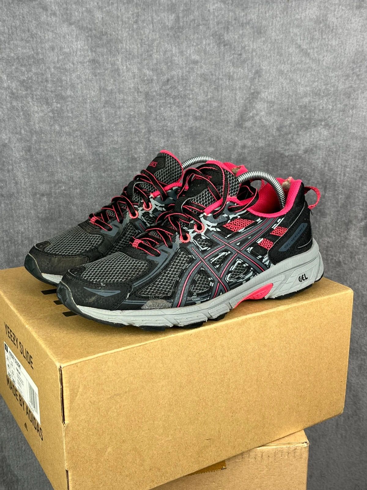 Asics Asics GEL black red mesh Y2K retro running sneakers Size US 6 / EU 39 - 1 Thumbnail