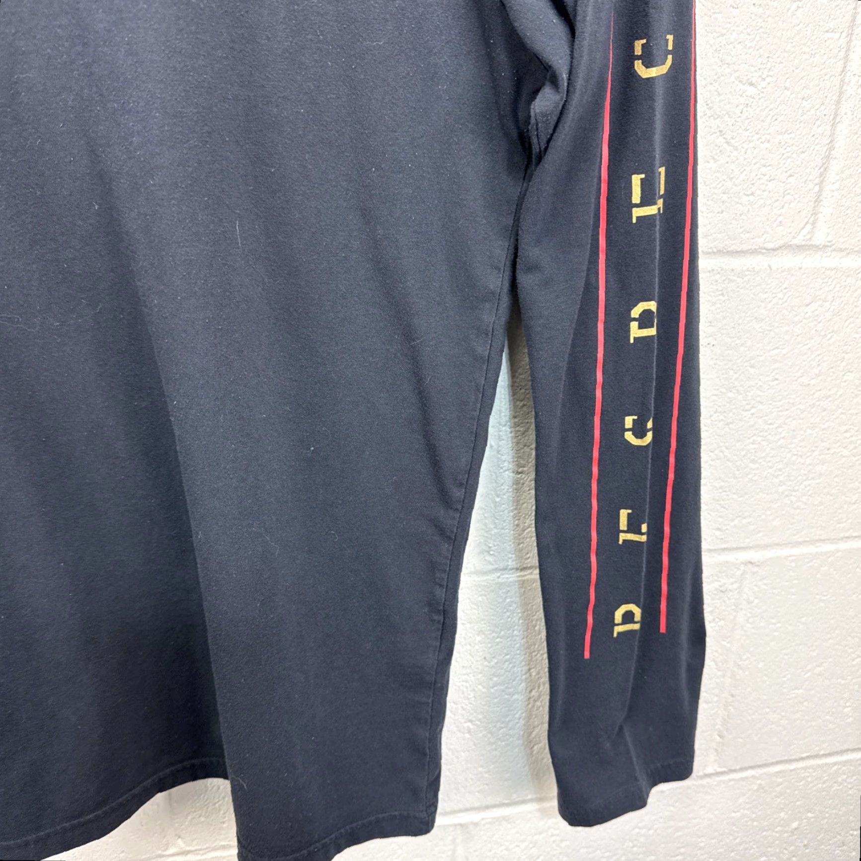 Under Armour Under Armour Project Rock Shirt Mens L Black Graphic Long Sleeve Crew Neck Patriotic Rock USA Flag Gym | Mens | L Size US L / EU 52-54 / 3 - 7 Thumbnail