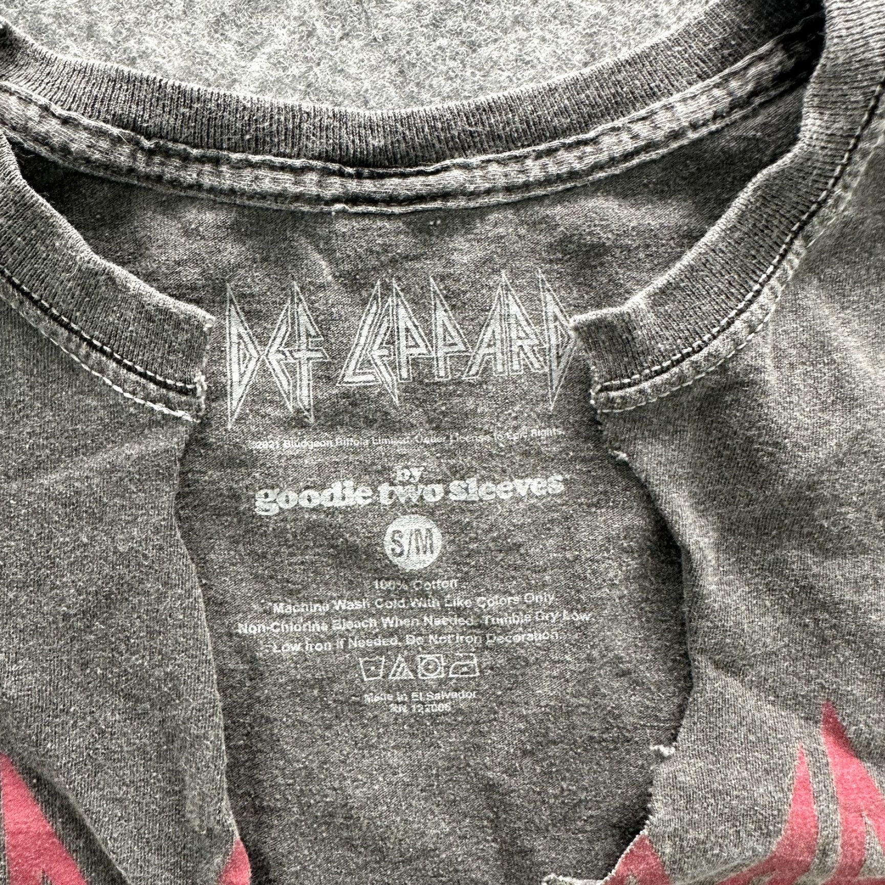 Vintage VINTAGE Def Leppard Shirt Mens Small Black Pyromania Band Tee Distressed Rock Music Size US S / EU 44-46 / 1 - 5 Thumbnail