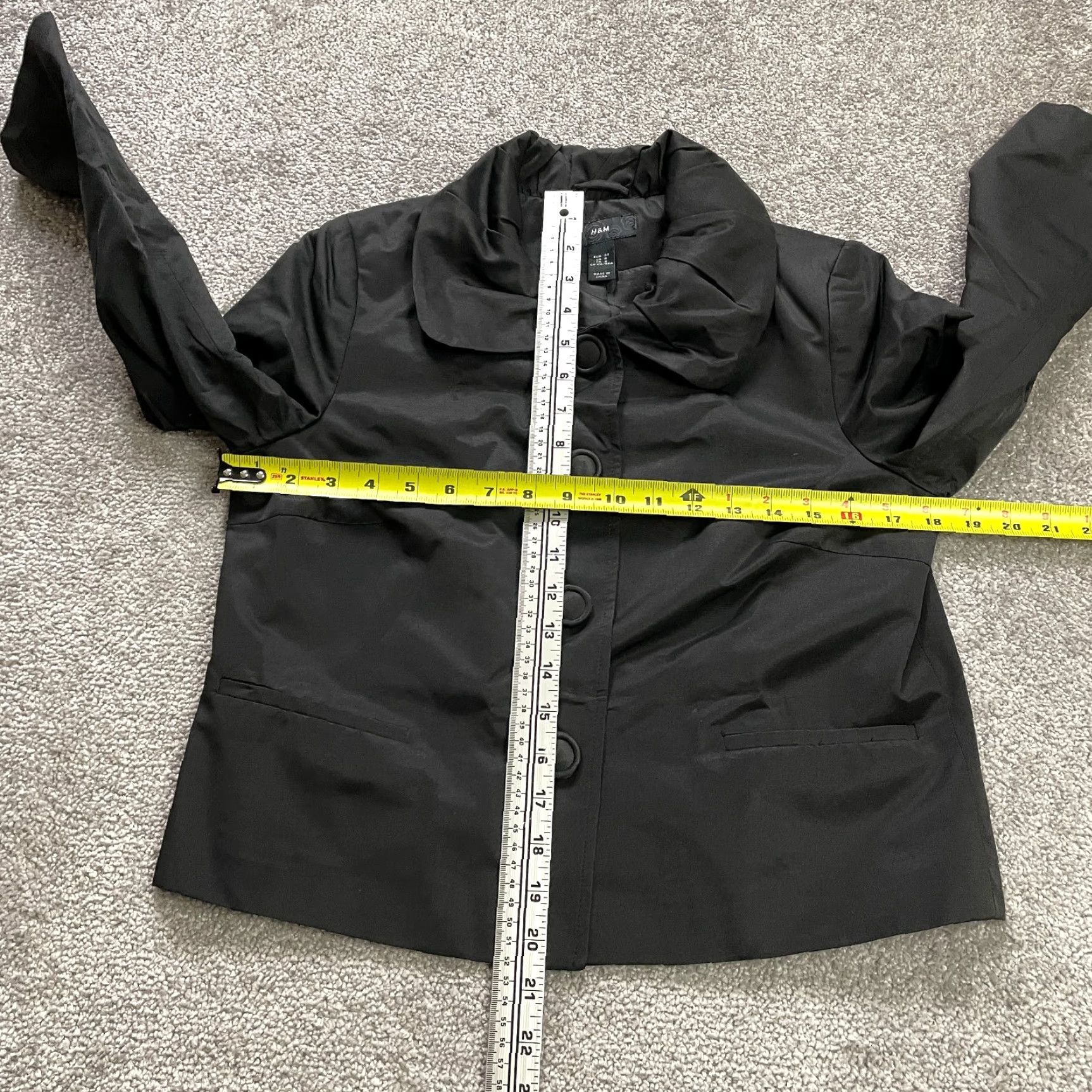 H&M H&M Blazer Coat Women 38 Black Button Down Collared Padded Shoulder Workwear Cotton Blend Canvas Short Sleeve Regular Jacket Costume? Size XS / US 0-2 / IT 36-38 - 7 Thumbnail