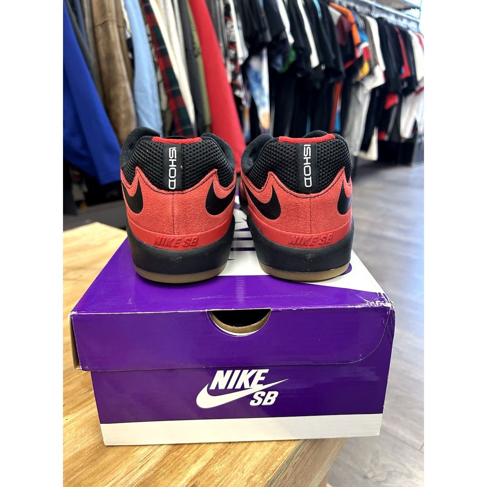 Nike Nike SB Ishod Varsity Red-Black-Var curr Red-Gum Brown Skate Sneaker 9.5 Men DC7232-600 Size US 10 / EU 43 - 4 Thumbnail