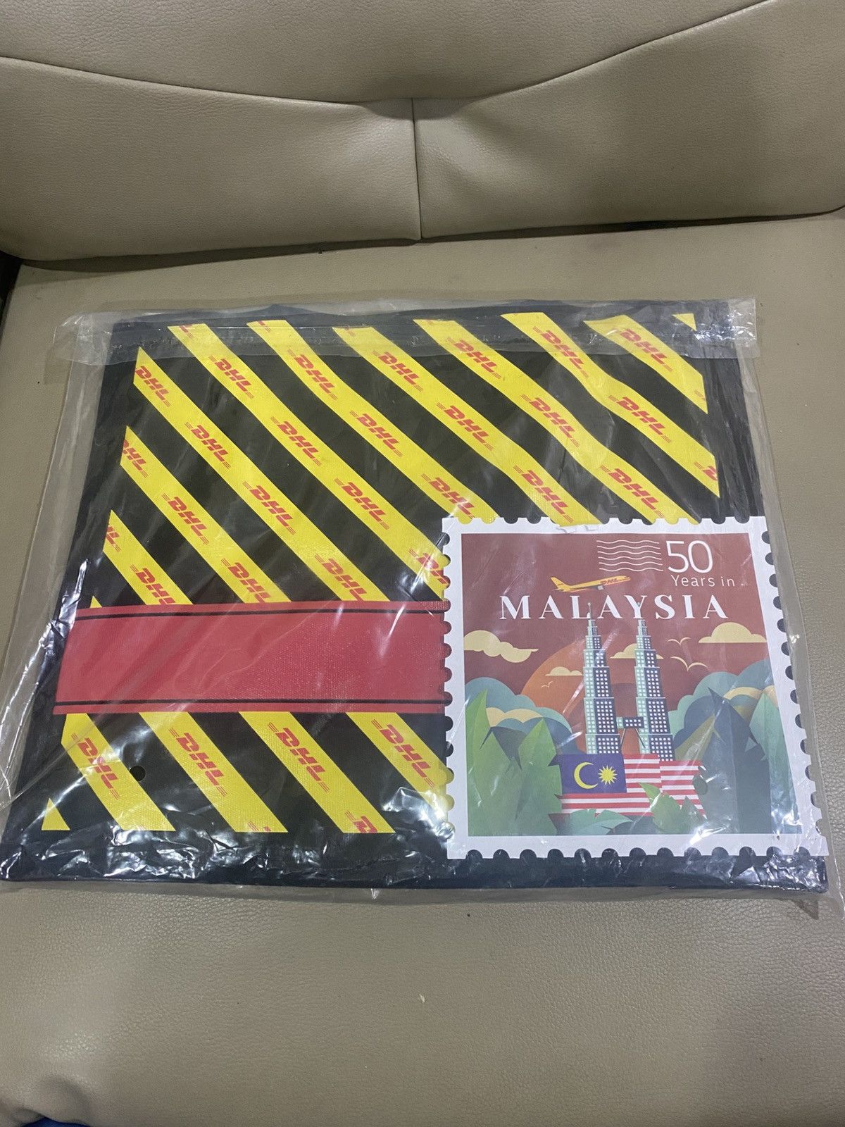 DHL DHL X Christy Ng 50 Years Malaysia Shopping Tote Bag Size ONE SIZE - 20 Thumbnail