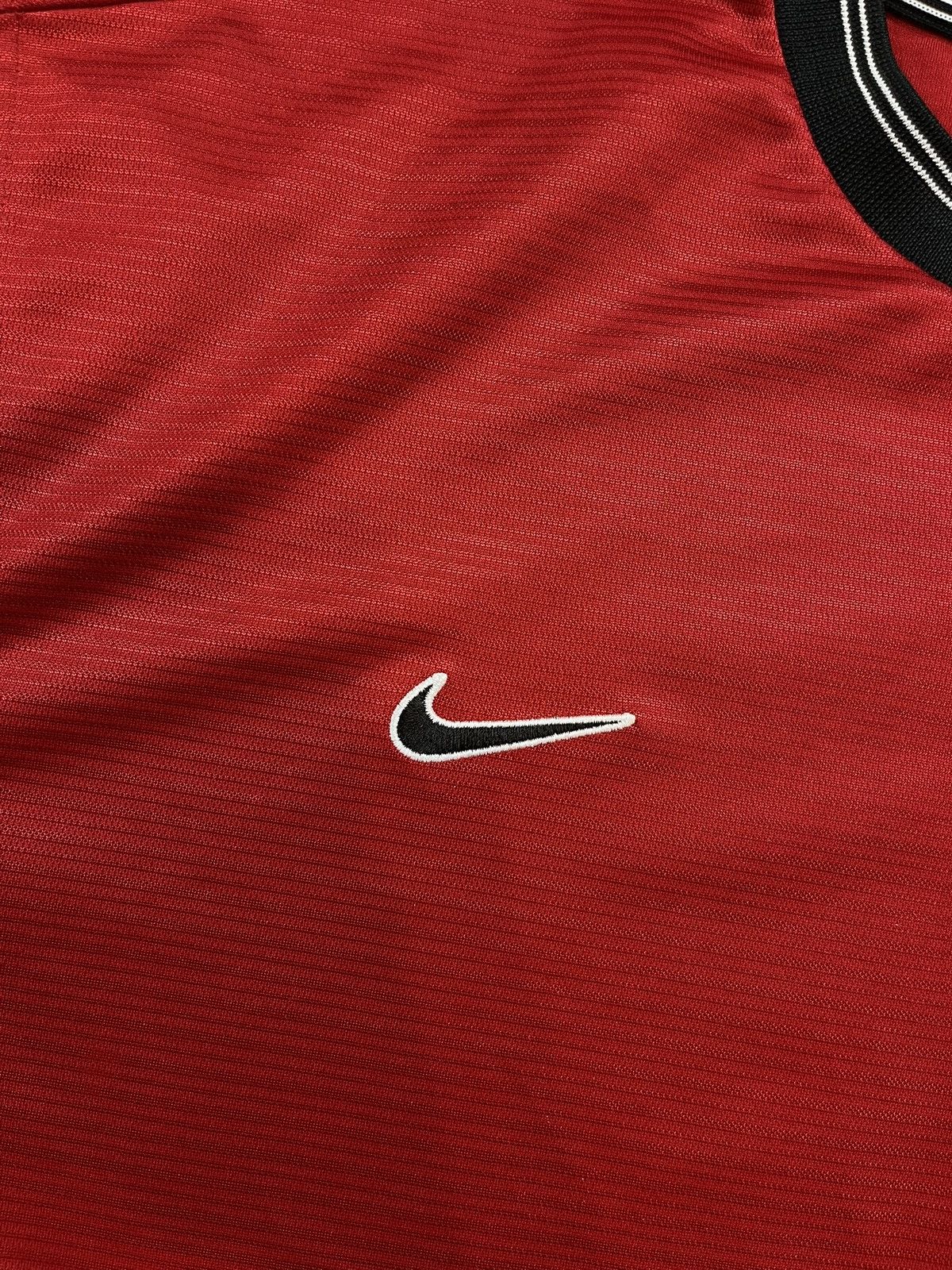 Nike × Vintage 90s Nike Swoosh Vintage Y2K Oversized Soccer Retro Tee Size US XL / EU 56 / 4 - 4 Thumbnail