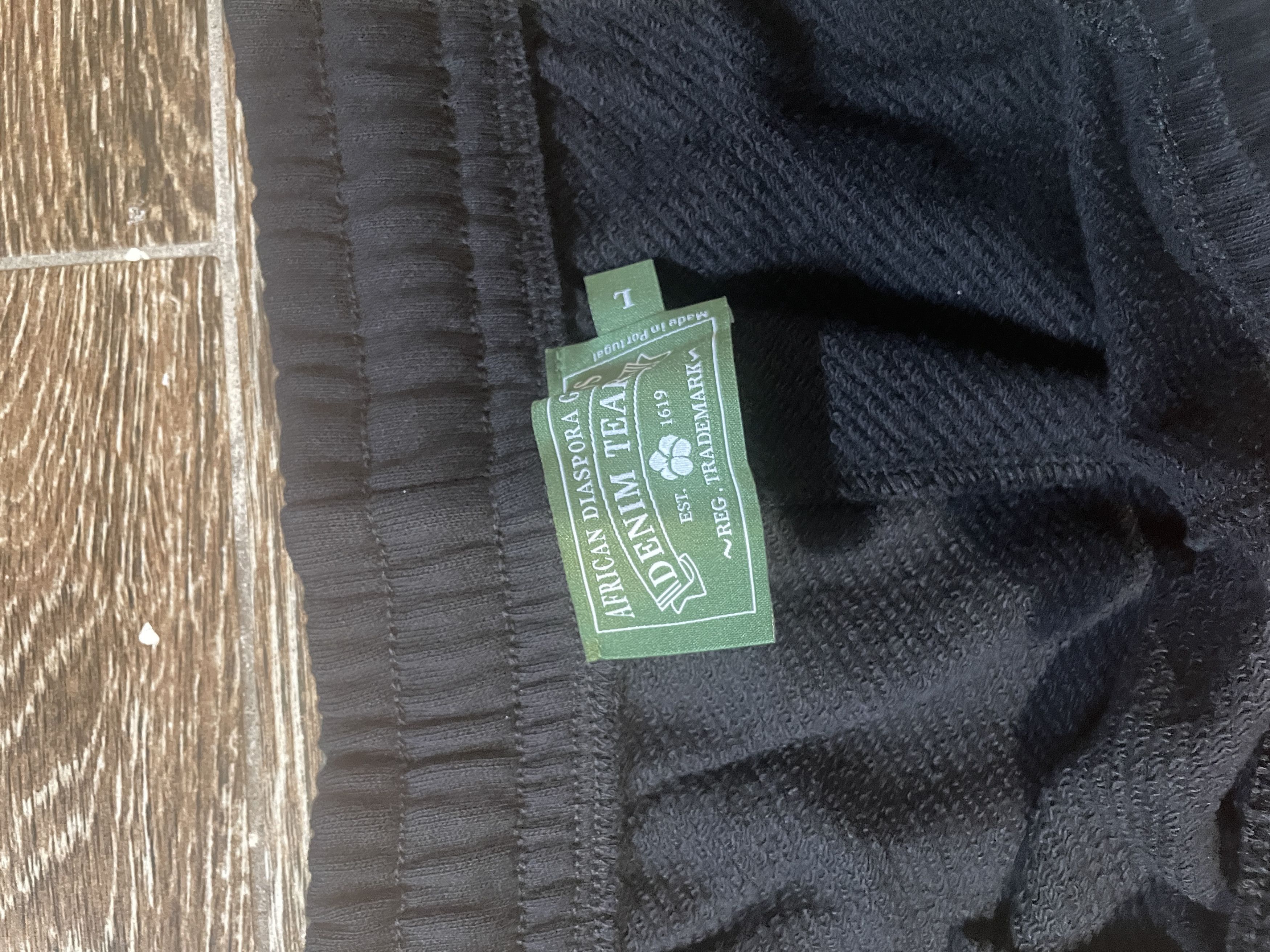 DENIM TEARS Denim Tears Cotton Wreath Black Sweatpants Large L NEW Size US 34 / EU 50 - 3 Thumbnail
