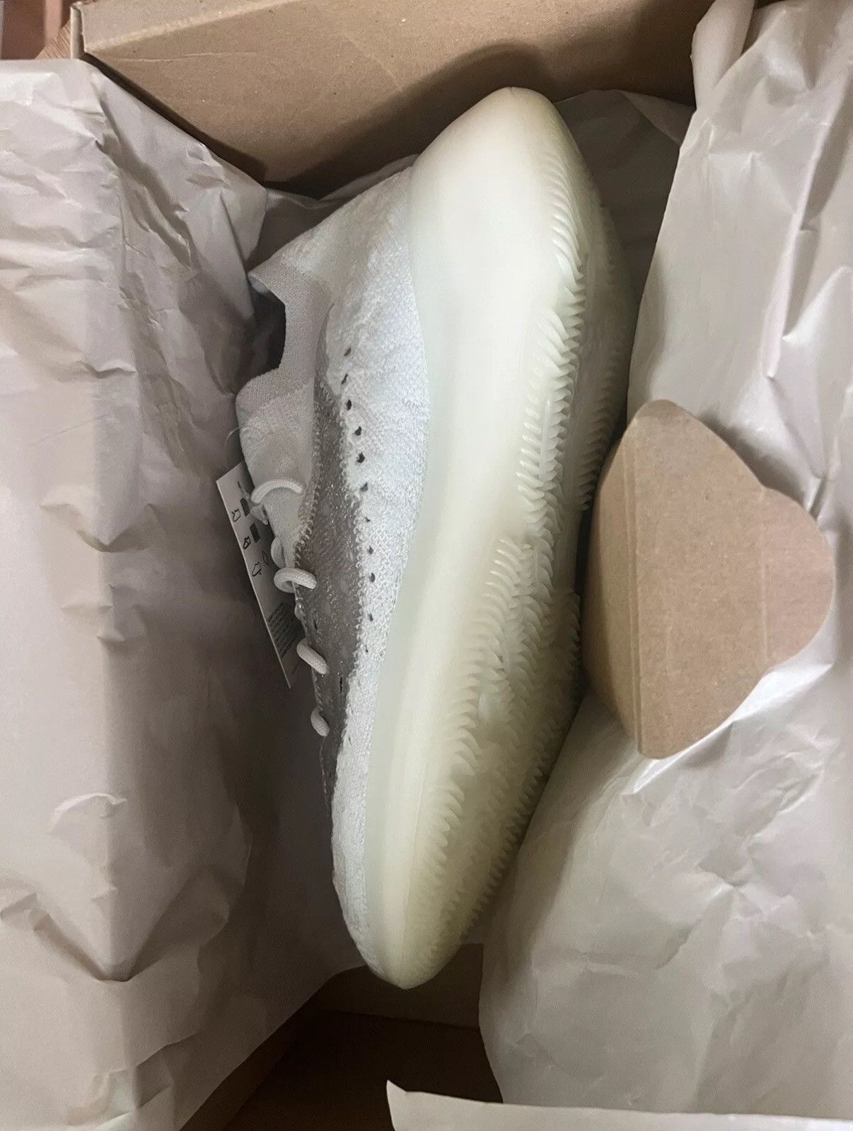 Adidas × Kanye West Size 10.5 - adidas Yeezy 380 Calicite Glow (DS) Size US 10.5 / EU 43-44 - 2 Thumbnail