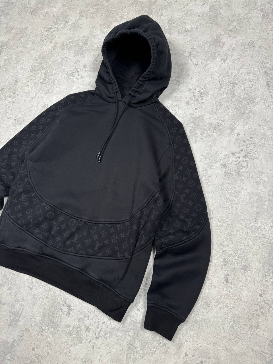 Louis Vuitton Louis Vuitton Monogram Circle Cut Black Hoodie Size M Size US M / EU 48-50 / 2 - 3 Thumbnail