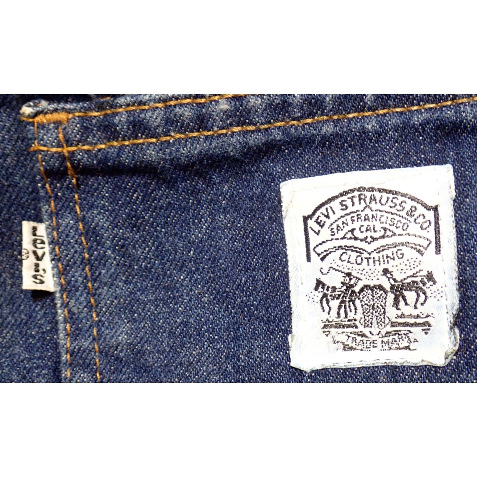 Levi's VINTAGE Levi's Jeans 80s 1983 Women’s 29x31 White Patch Tab High Waist Taper Leg 12 Womens Mens? Size 34" / US 12 / IT 48 - 4 Thumbnail