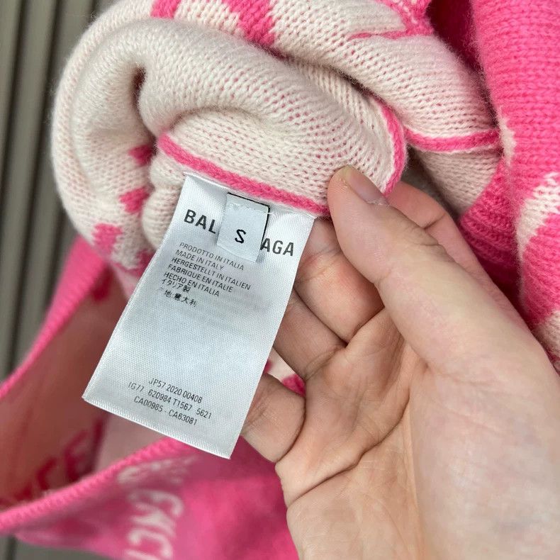Balenciaga Balenciaga Knitted Cardigan with Pink Bullet Screen sweater Size US S / EU 44-46 / 1 - 6 Thumbnail