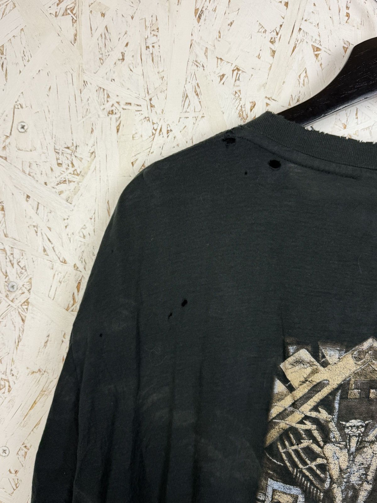Band Tees Vintage Cannibal Corpse Live Cannibalism Distressed T-Shirt Size US L / EU 52-54 / 3 - 11 Thumbnail