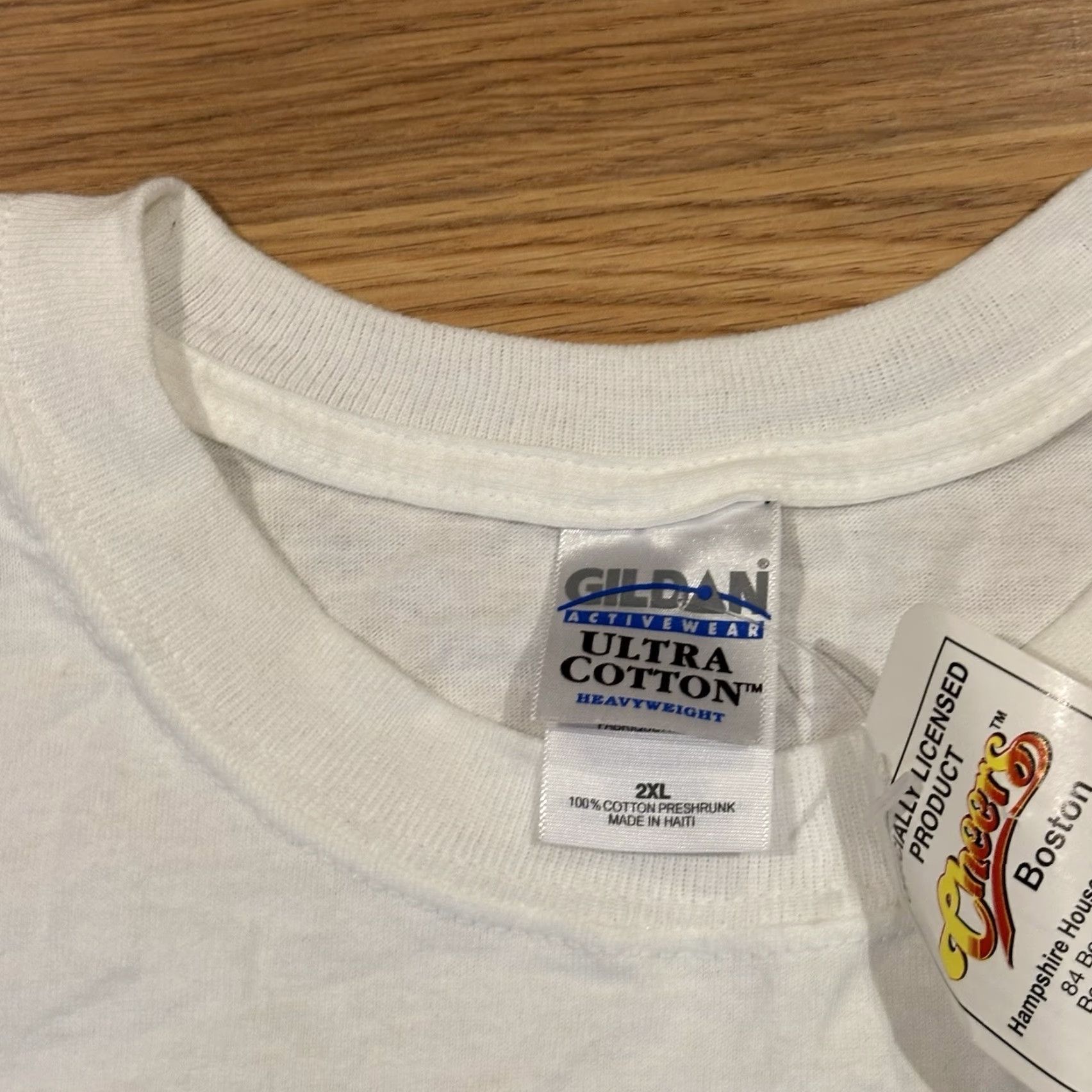 Gildan VINTAGE 2007 CBS Studios Inc Officially Licensed Cheers Boston T-Shirt White 2XL NWD Mens Retro 80s 90s Graphic Print Cotton Gildan Short Sleeve Size US XXL / EU 58 / 5 - 6 Thumbnail