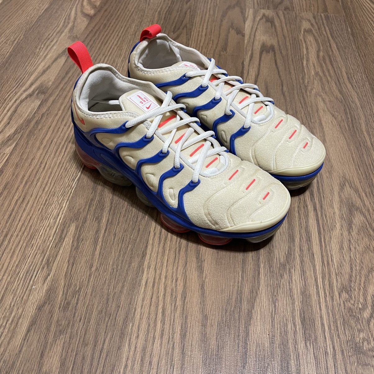 Nike Nike Air VaporMax Plus Coconut Milk Hyper Royal Size US 9 / EU 42 - 1 Thumbnail