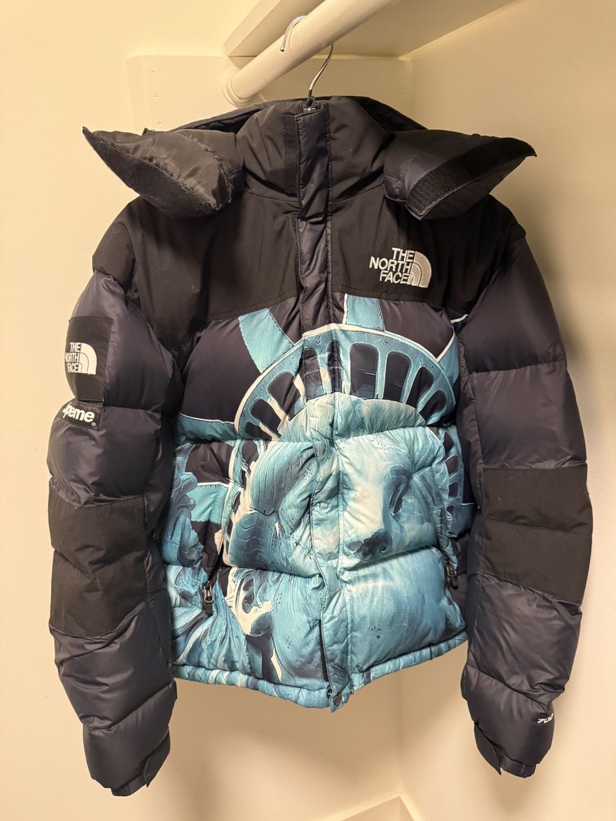 Supreme × The North Face Supreme The North Face Statue of Liberty Baltoro Jacket Size US S / EU 44-46 / 1 - 1 Thumbnail
