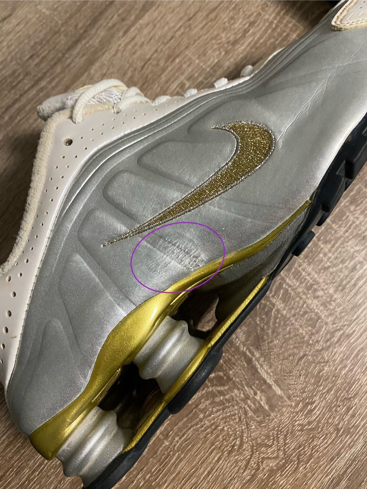 Nike 🇺🇸 Vintage 90s Nike Shox Gold Swosh Sneakers rare retro Size US 8 / EU 41 - 12 Thumbnail
