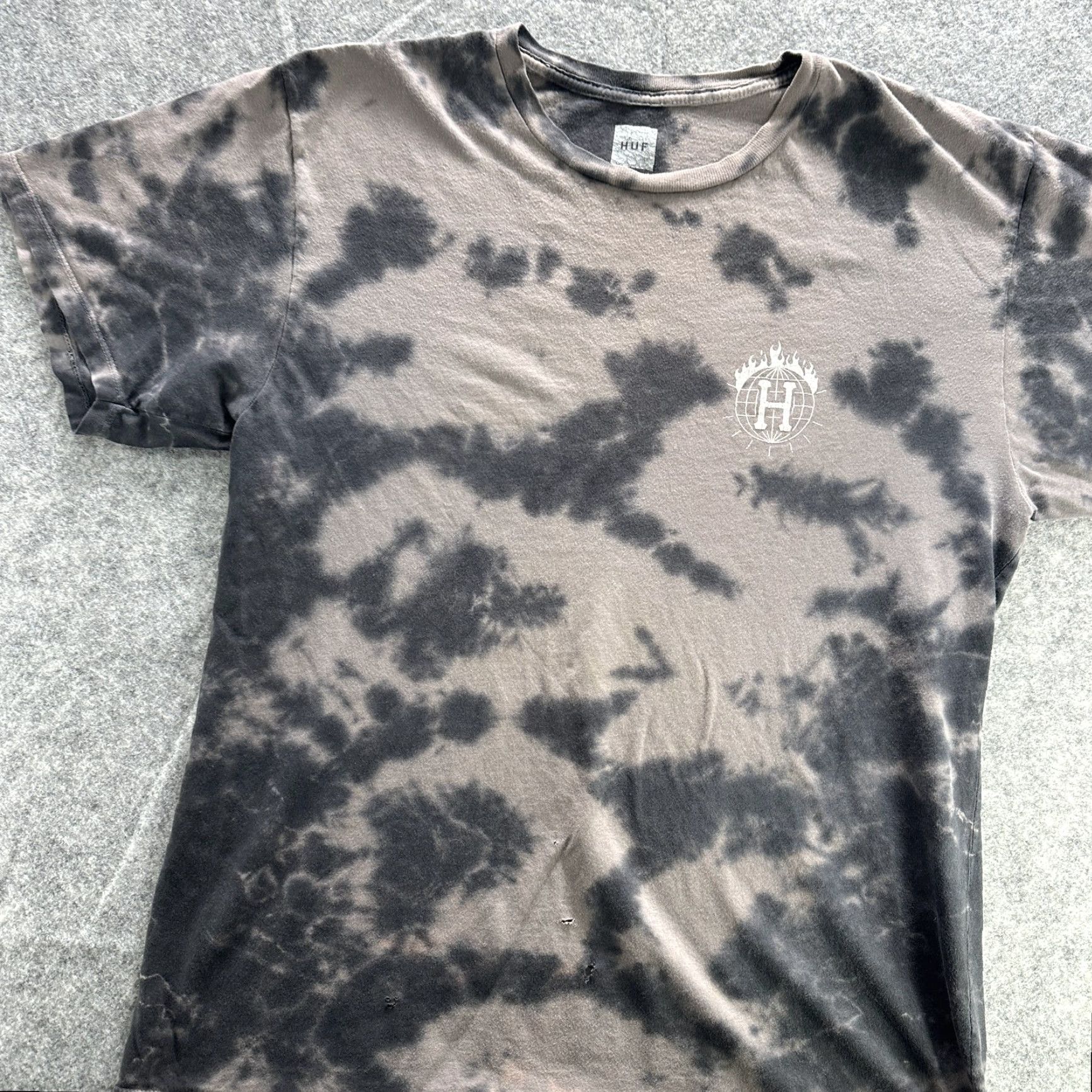 Huf HUF Thrasher Shirt Mens M Black Tie Dye Flame Logo Skate Tee Cotton Shirt Size US M / EU 48-50 / 2 - 4 Thumbnail