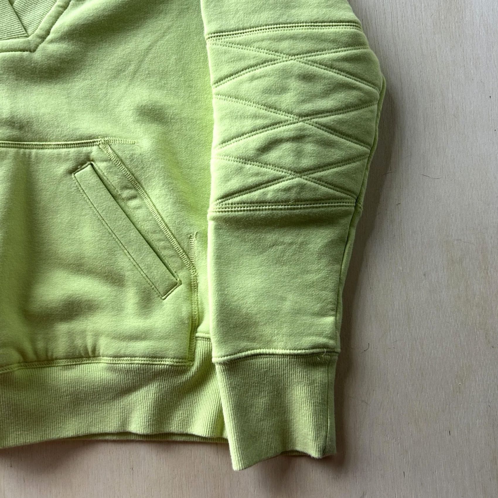 Champion C9 By Champion Sweatshirt Womens Medium Green Quilted V Neck Fleece Pullover Size M / US 6-8 / IT 42-44 - 2 Thumbnail